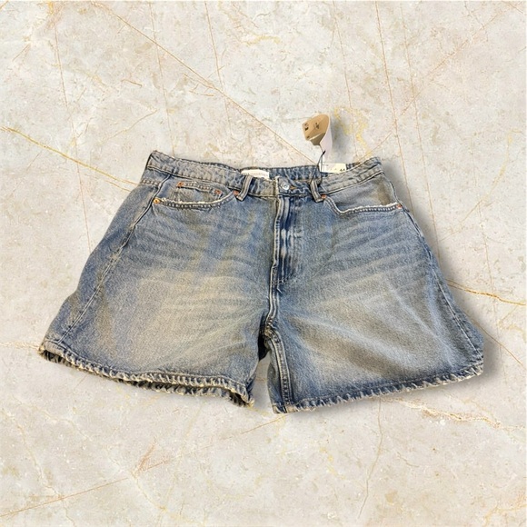 MID-RISE REGULAR FIT TRF SHORTS - Picture 8 of 9